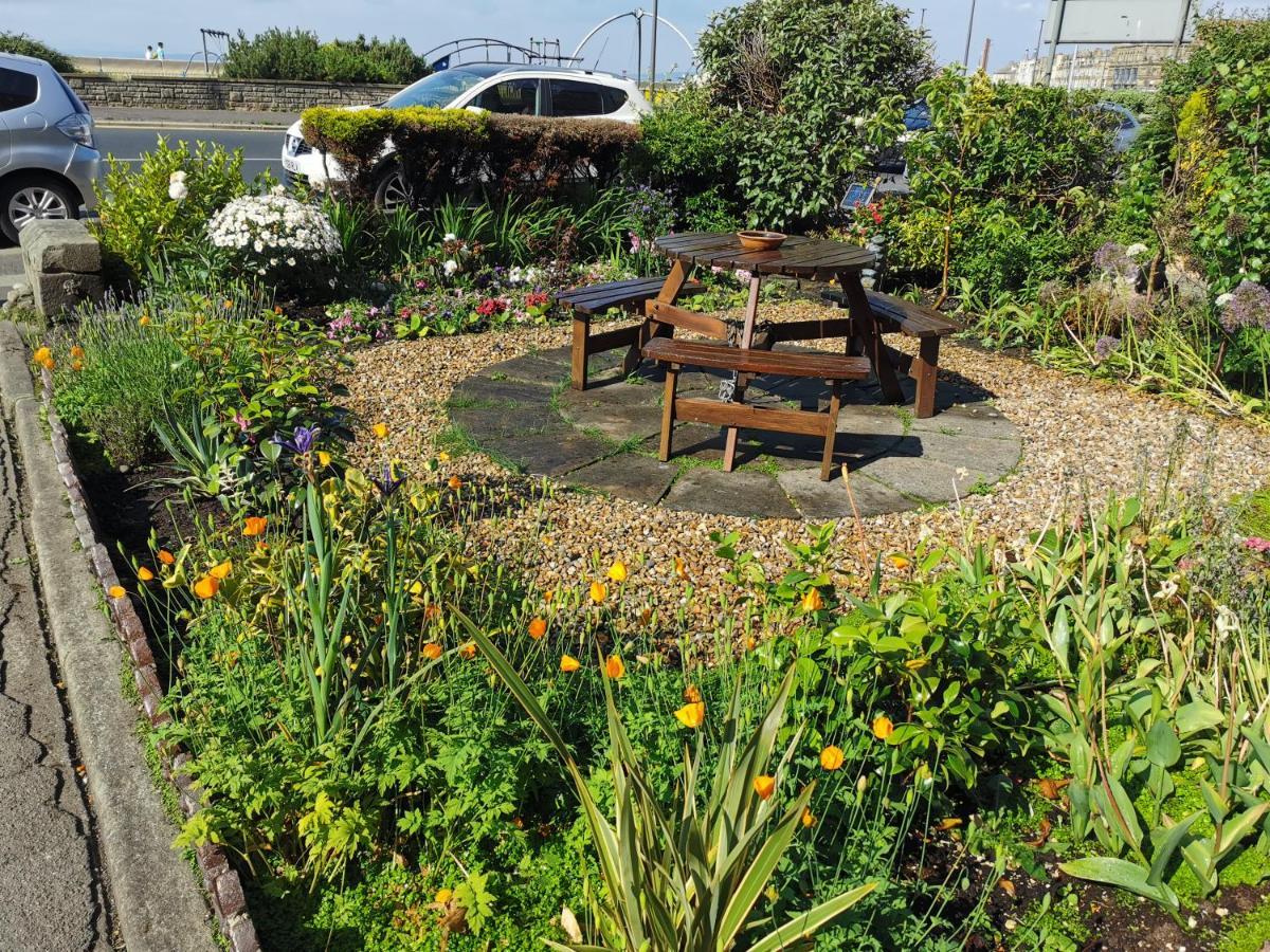Westleigh Bed & Breakfast Morecambe Bagian luar foto