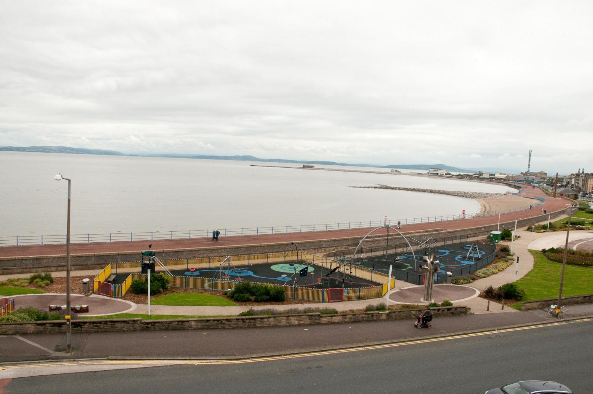 Westleigh Bed & Breakfast Morecambe Bagian luar foto